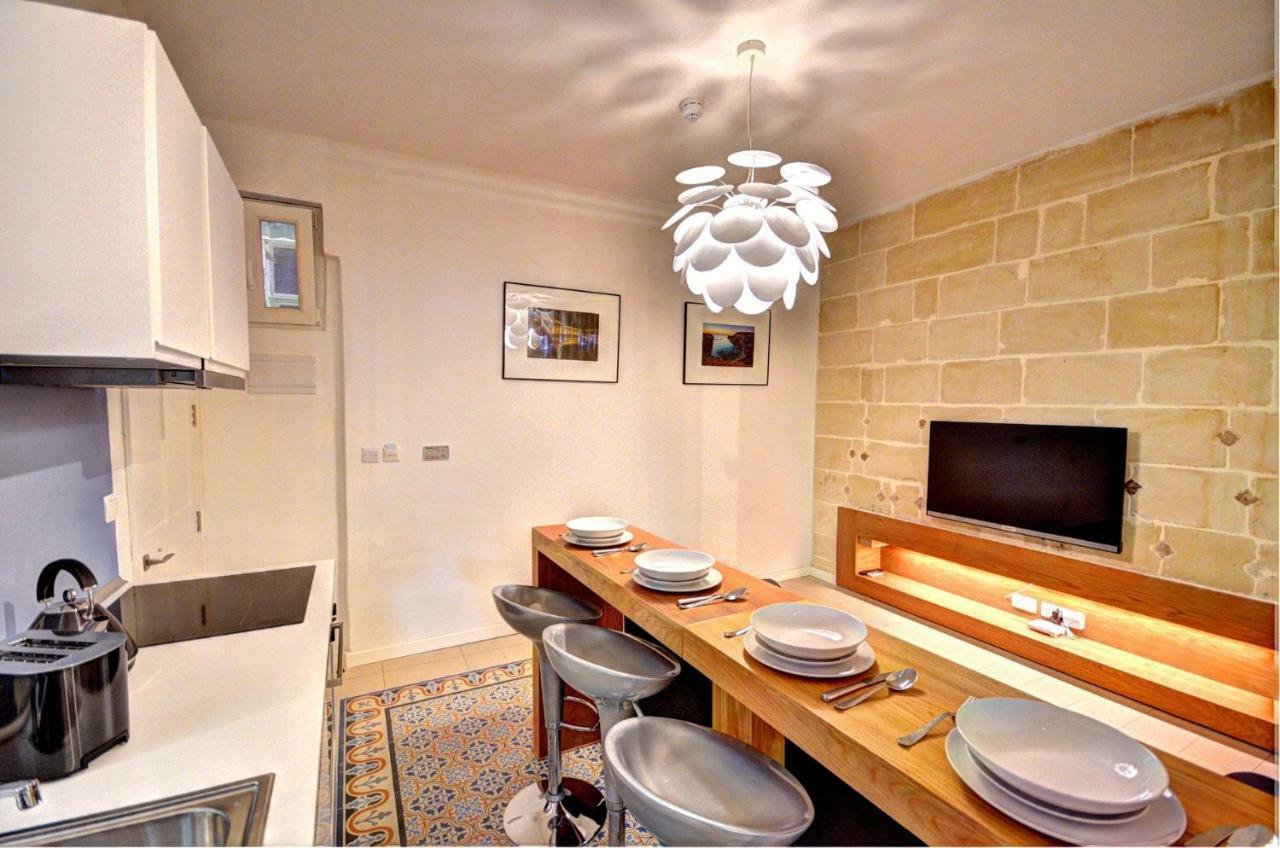 Moon Stone Apartment วัลเลตตา ภายนอก รูปภาพ